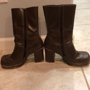 Soda 90s platform chunky heel boot